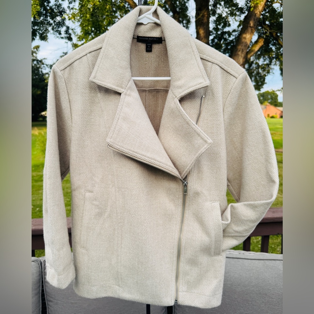 Banana Republic Petite Wool-Blend Moto Jacket – Light Beige (Women’s S/PS) req